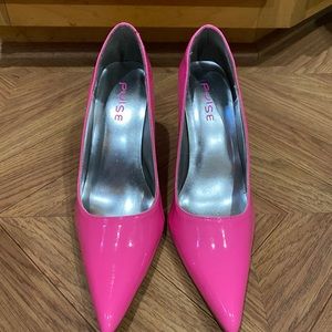 Hot pink pulse pumps